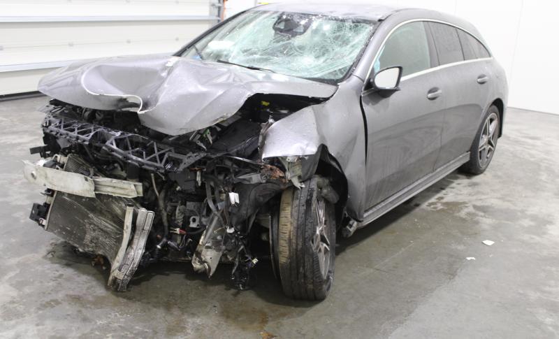 MERCEDES-BENZ CLA 180d AUTO