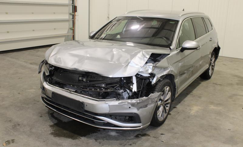 VW Passat AUTO 2.0 TDI 150 PS