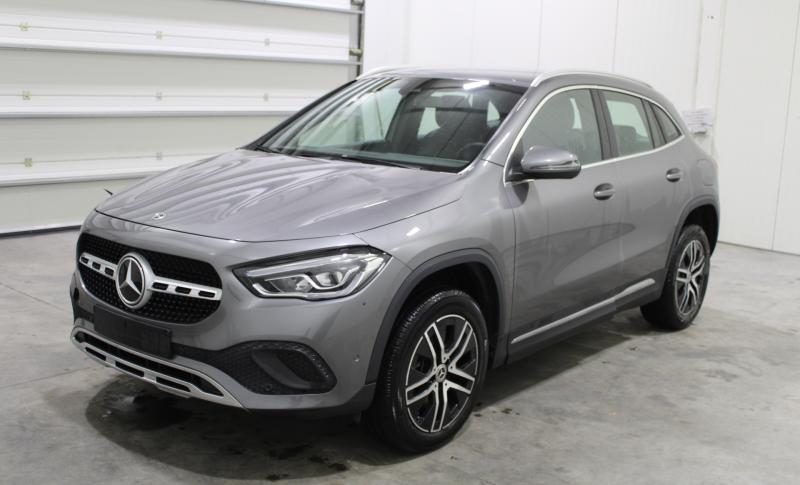 MERCEDES GLA 250E AUTO