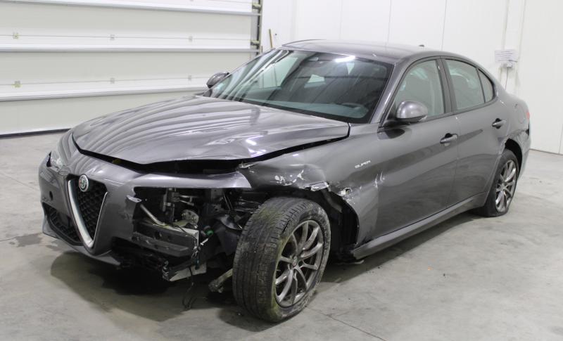 ALFA ROMEO GIULIA AUTO