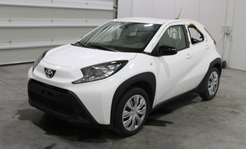 TOYOTA AYGO X