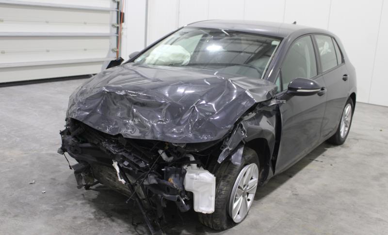 VOLKSWAGEN GOLF AUTO