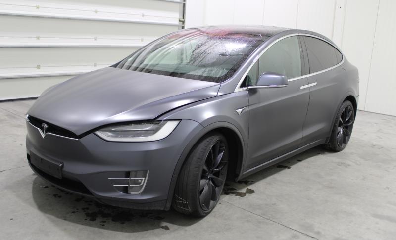 TESLA Model X 100D