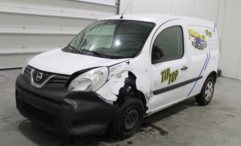 NISSAN NV250