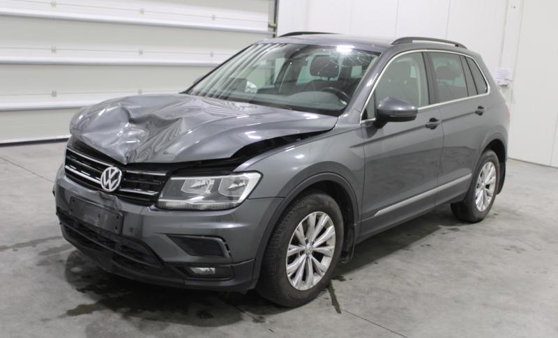 VW Tiguan AUTO