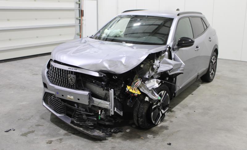 PEUGEOT 2008 AUTO